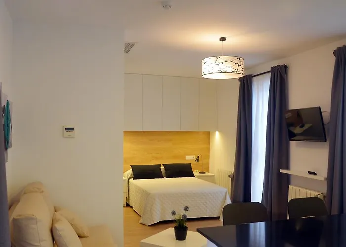 科尔多吧中庭公寓 *